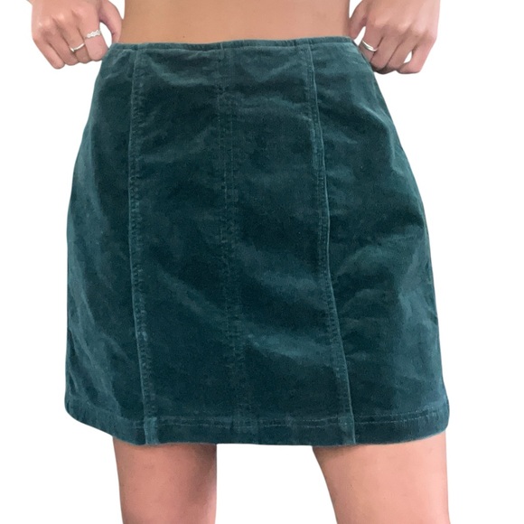 Pacsun Los Angeles Women’s Sz 28 Forest Green Soft Corduroy High Rise Mini Skirt - Picture 15 of 16